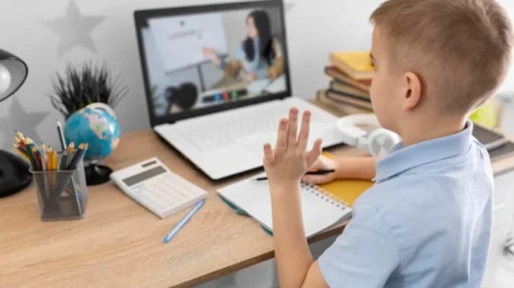 Pembelajaran Digital: Keuntungan, dan Dampaknya bagi Siswa